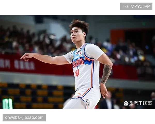 特写:生死时刻,赵睿在山东高速主场震耳嘘声中冷静发出边线球 特写:生死时刻,赵睿在山东高速主场震耳嘘声中冷静发出边线球